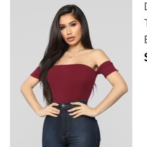 🩴 Women's Burgundy Off The Sholder Crop Top Size M